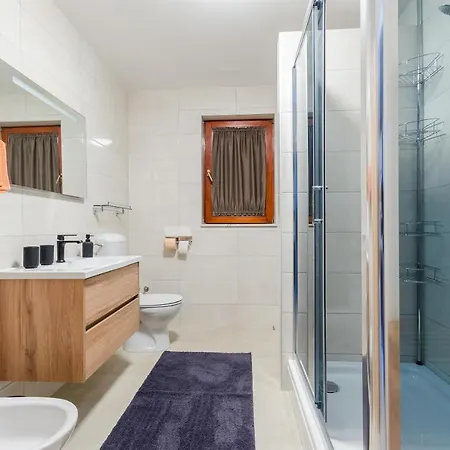 Slavko Apartment Mundanije