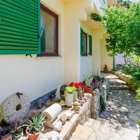 Apartment Slavko Mundanije