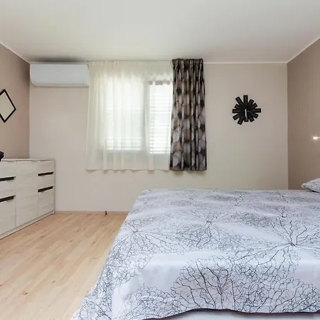 Apartment Slavko *